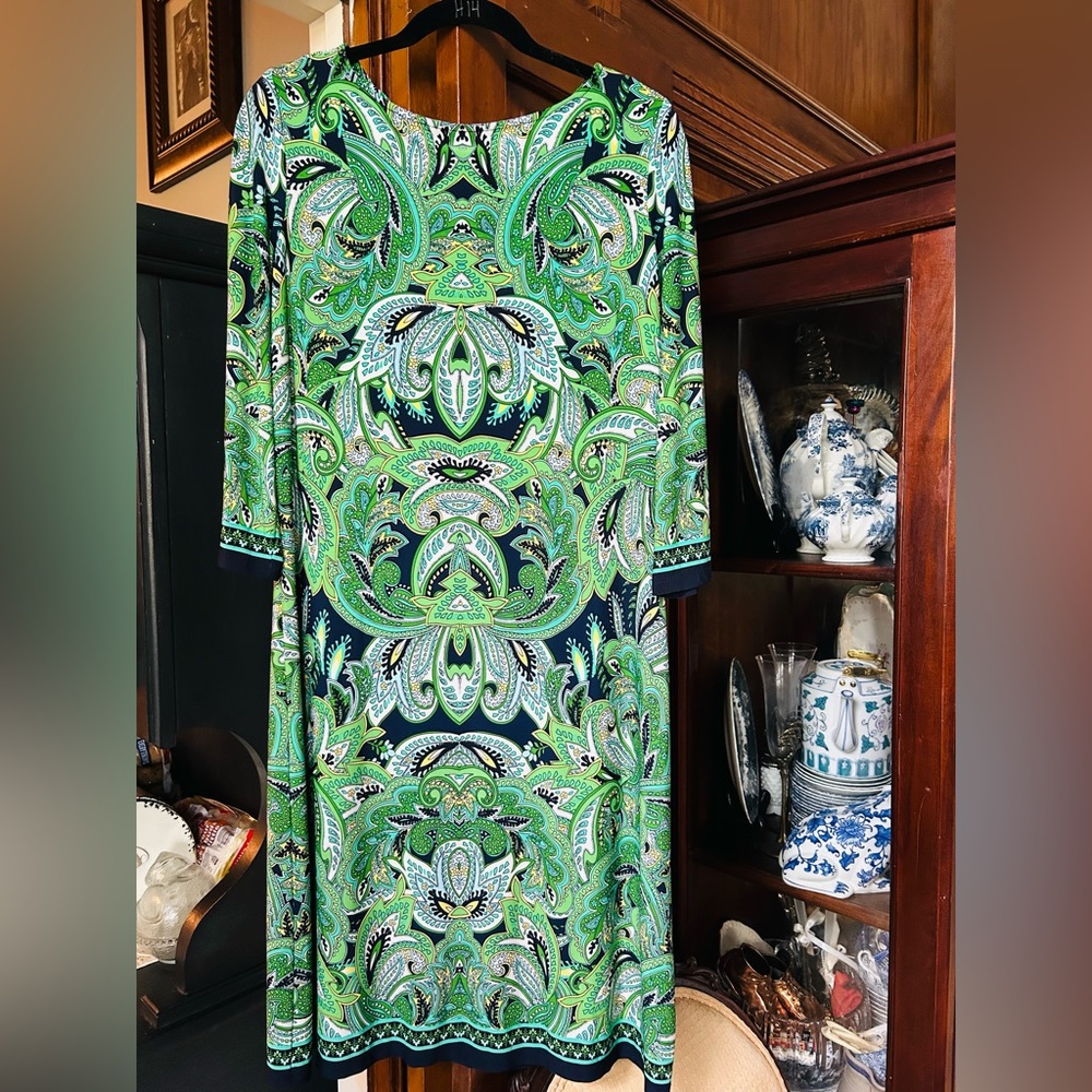 Elegant Green Paisley Dress